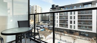 Comfortable Apartment | Parking, Gym and Balcony