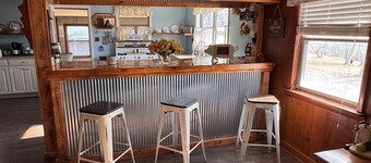 Kick back and enjoy the country life in beautiful Derby, Indiana