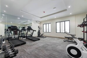 Apartment, 2 Bedrooms, Smoking | Fitness studio - Chic Waterfront 2BR in Lekki Phase 1 - 5 Star Apt (Lekki)