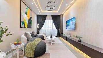 Apartment, 2 Bedrooms, Smoking | Living room