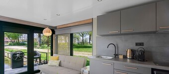 Fokke Sleat Houseboat