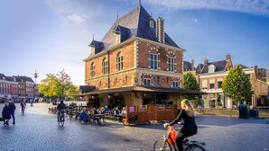Sınıflandırılmamış resim, 20 üzerinden 2, düğme