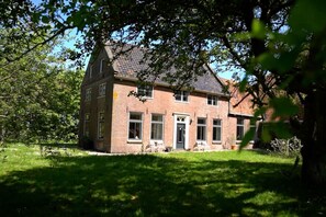 House | 9 bedrooms - Woonboerderij bij Leeuwarden Natuur 11stedenwater (Weidum)