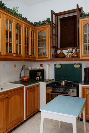 Private kitchen - Serena's Suite at Gabriel’s Jewel • جوهرة جبرائيل (Rabat)