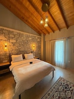 Caja de seguridad en la habitación y escritorio 