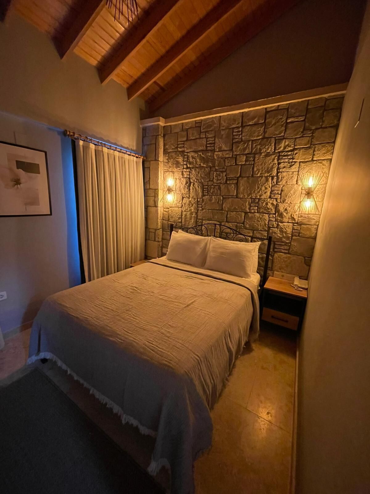 Habitació doble estàndard | Caixa forta a l'habitació i escriptori 