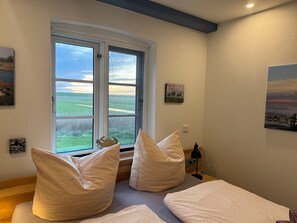 Bügeleisen/Bügelbrett, WLAN, Bettwäsche
