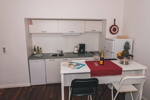 Private kitchen - Lovely 1-bedroom apartment, terrace, sea view (Ičići)