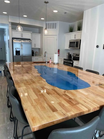 Apartamento | 3 dormitorios. Bear Lake Table Downtown Garden City Townhome