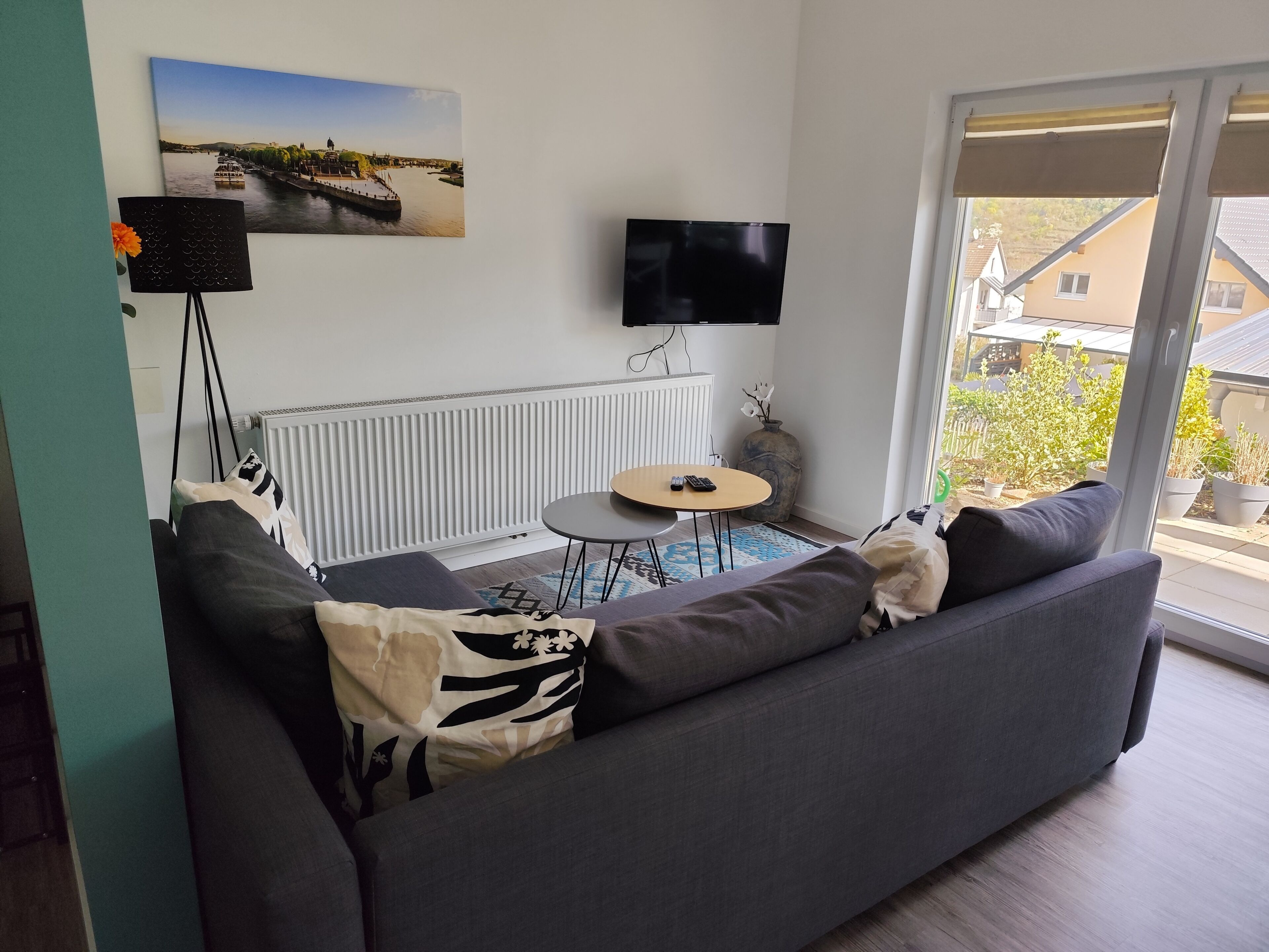 Fernseher, Bücher, Stereoanlage