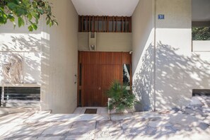Exterior detail - The Hill
Stylish 1BR with Private Terrace in the Foothills of Lycabettus (Athina)