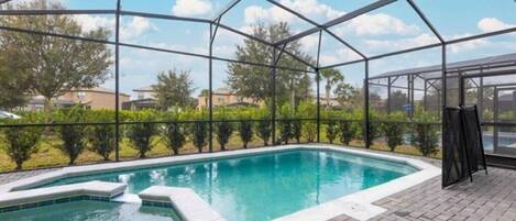 Casa, varias habitaciones | Piscina