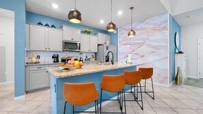 Private kitchen - Family-friendly Luxury Home 7br, Private Pool, Resort Amenities Near Disney 7 Bedroom Home (Davenport)
