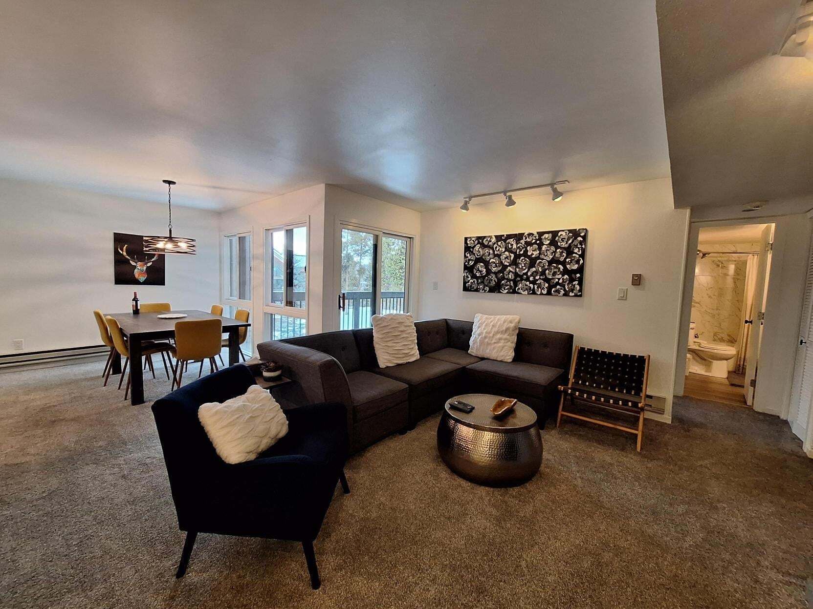 Condo, 3 Bedrooms | Living area | Smart TV