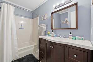 Bathroom - Minutes To Rehoboth Beach And Lewes Beach 3br Home 3 Bedroom Home (Rehoboth Beach)