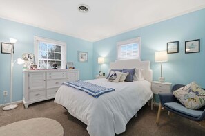 3 habitaciones y espacio para trabajar con laptop 