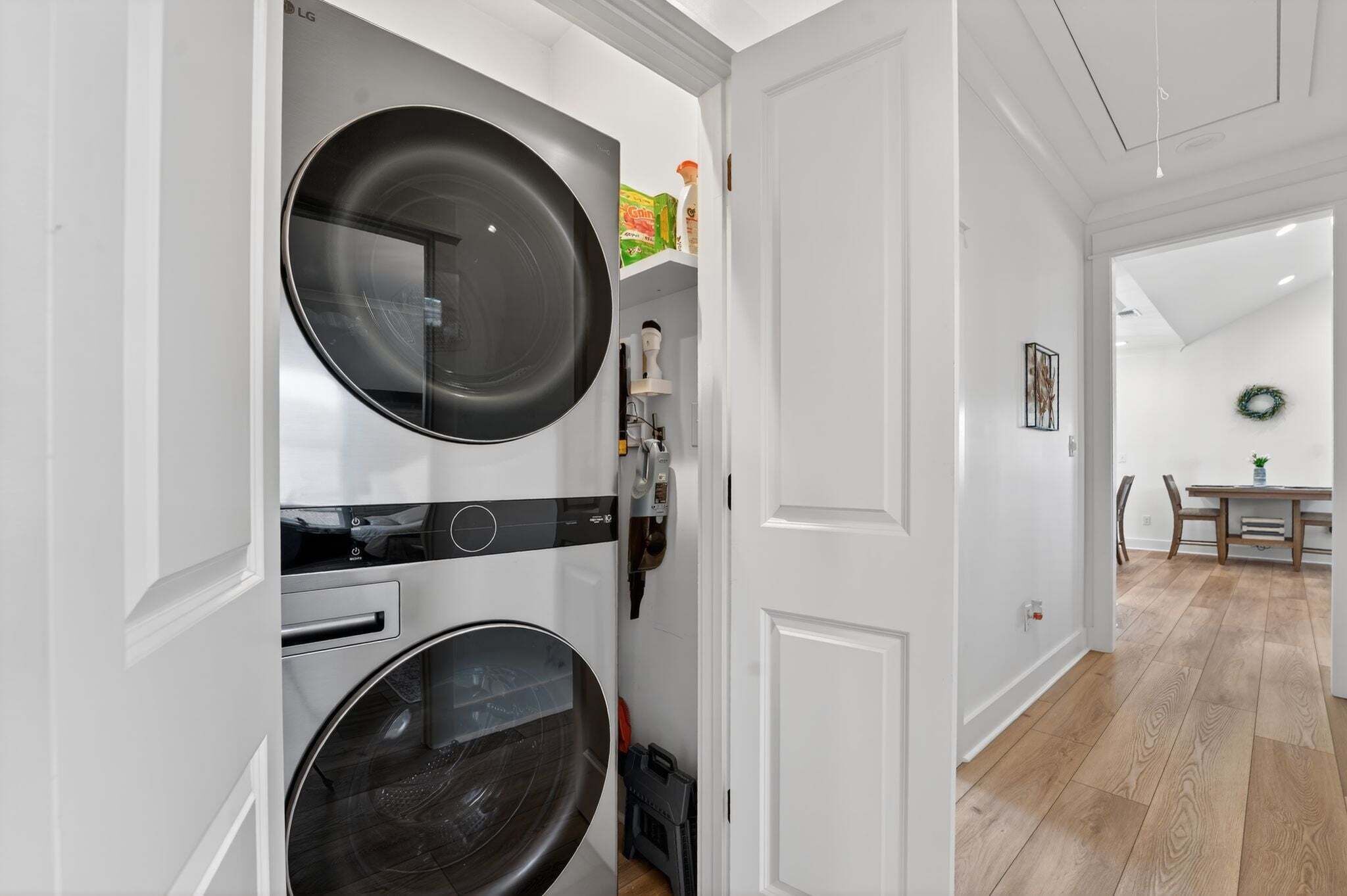 المنشأة من الداخل