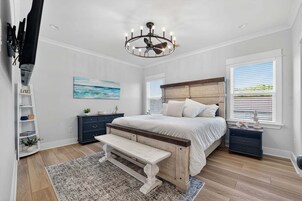 Casa, 4 habitaciones | 4 dormitorios y espacio para trabajar con un portátil