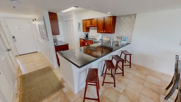 Condo, 2 Bedrooms | Private kitchen | Fridge, oven, coffee/tea maker, toaster