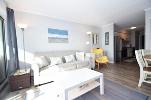 Condo, 1 Bedroom | Living area - Diamond Head 502 1 Bedroom Condo (Ocean City)