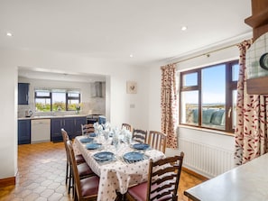 Dining - McDara Island View- A cosy and comfortable stay (Carna)