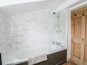 Shower - Joy's Cottage (King's Lynn)