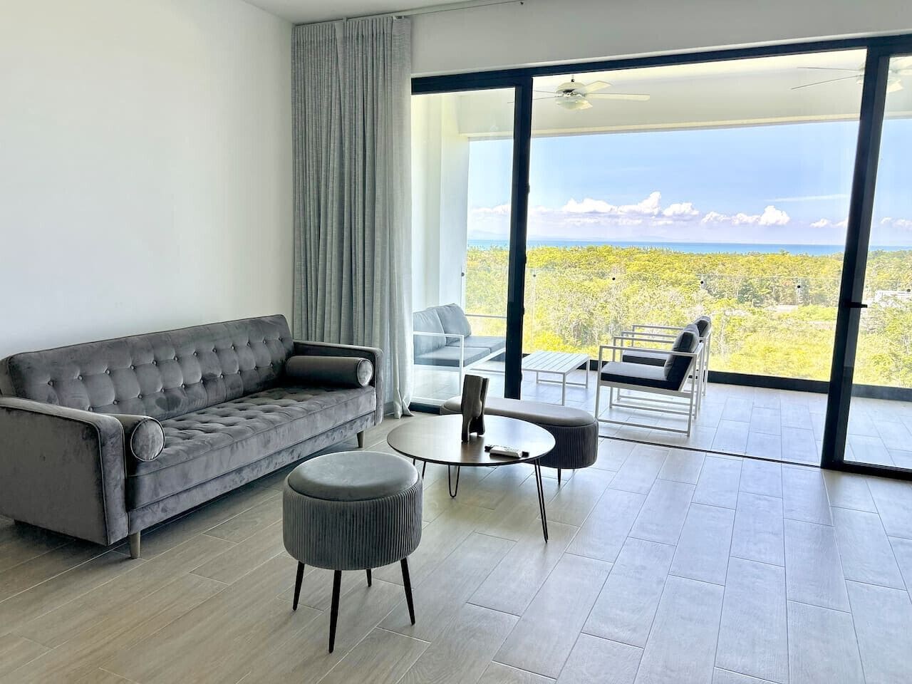 リビング エリア