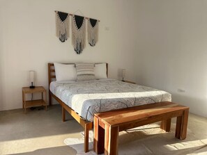 2 habitaciones, tabla de planchar con plancha, wifi y ropa de cama