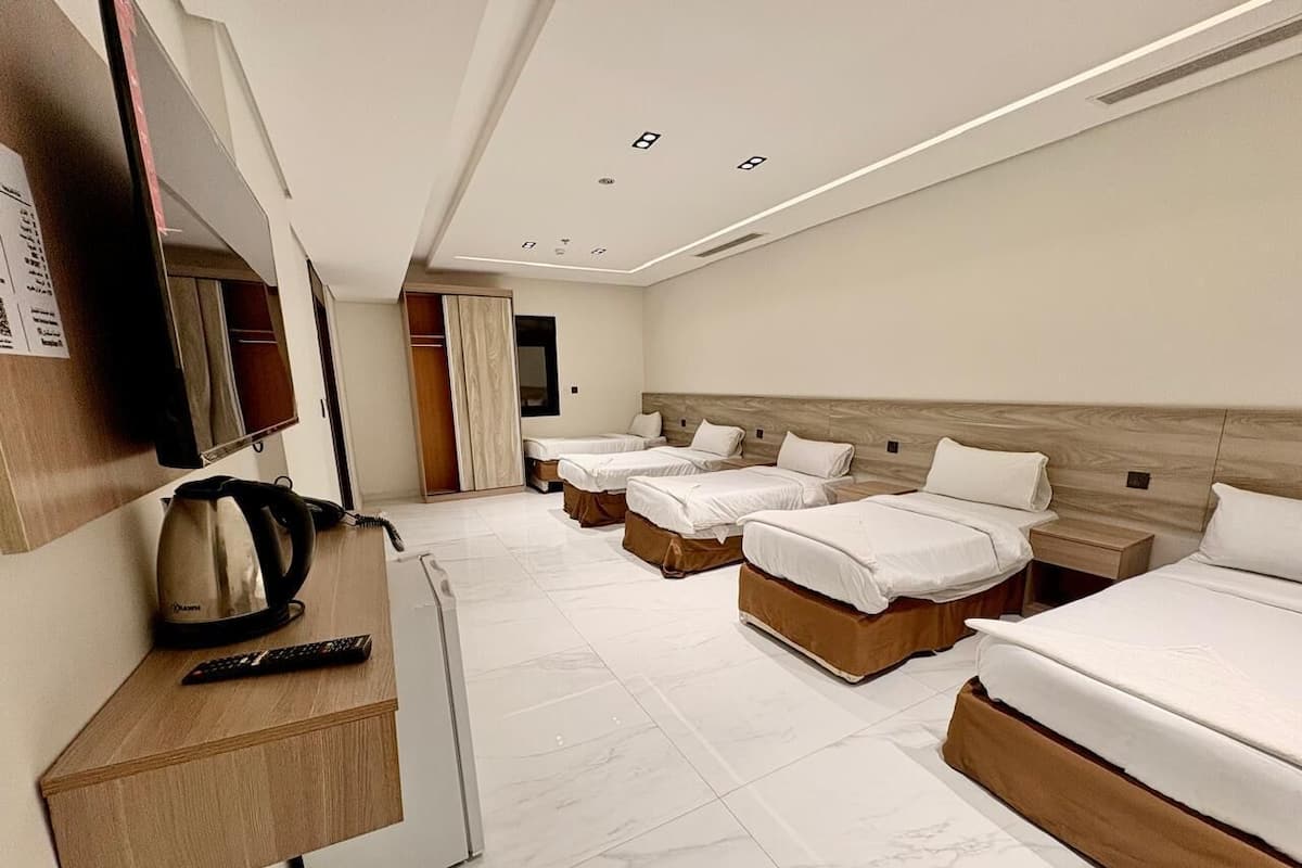 Family Room, City View | Free WiFi