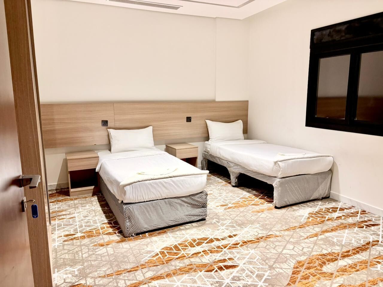 Eenvoudige kamer, 1 twee- of 2 eenpersoonsbedden, uitzicht op stad | Gratis wifi