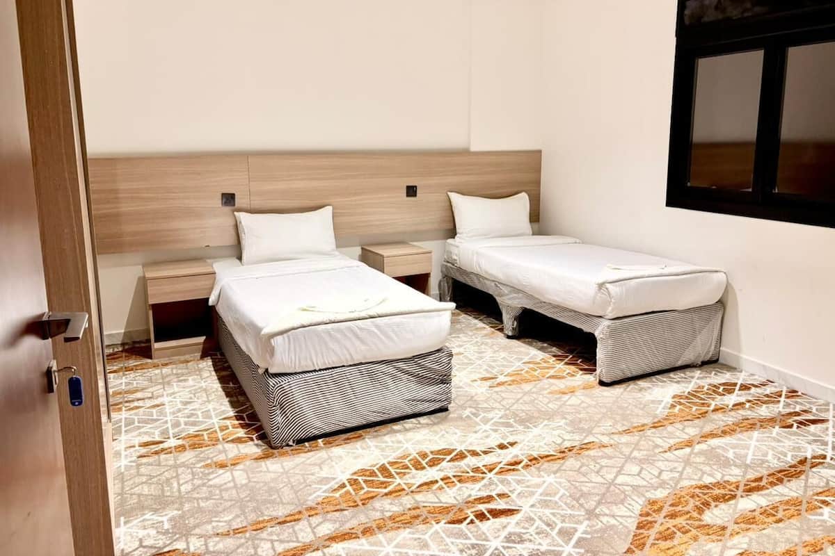 Eenvoudige kamer, 1 twee- of 2 eenpersoonsbedden, uitzicht op stad | Gratis wifi