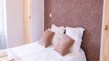 4 Schlafzimmer, Bügeleisen/Bügelbrett, kostenloses WLAN, Bettwäsche