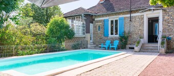 Le Clos des Poncétys >•< Villa with swimming pool