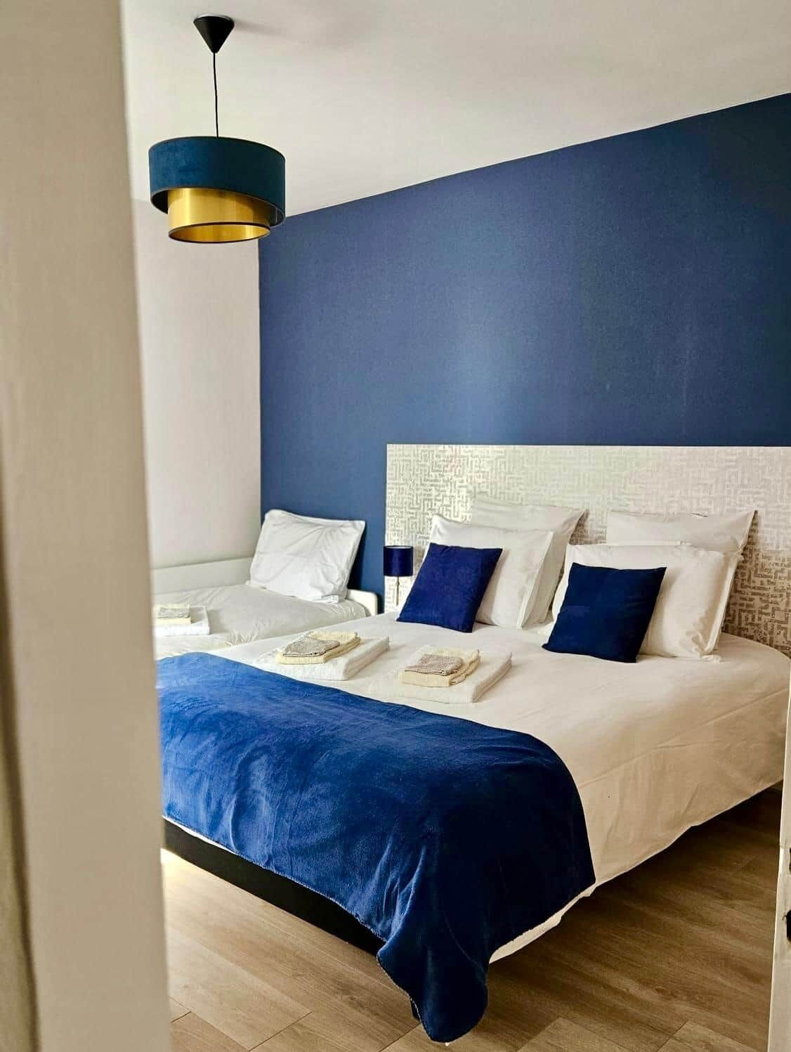 4 slaapkamers, een strijkplank/strijkijzer, wifi, beddengoed