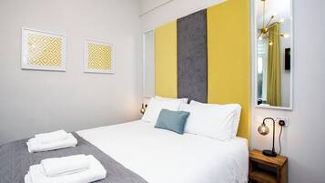 Iron/ironing board, free WiFi, bed sheets