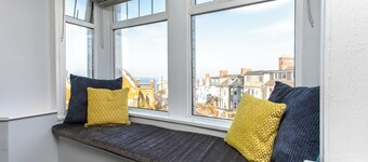 Aparthotel in Whitley Bay | Wi-Fi | moments from beach!