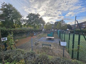 Sports court - 1BR Flat Near Central London Fast Wifi (London)