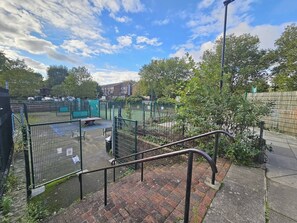 Apartment, 1 Bedroom, Balcony, City View | Property grounds - 1BR Flat Near Central London Fast Wifi (London)