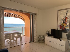 Dining - The Capitole C403 Apartment with exceptional sea view – Fréjus Beach (Fréjus)