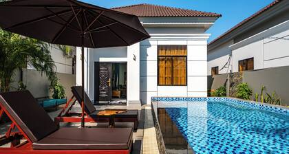 2Bdrm with Salt Water Pool 15 mins drive from Center