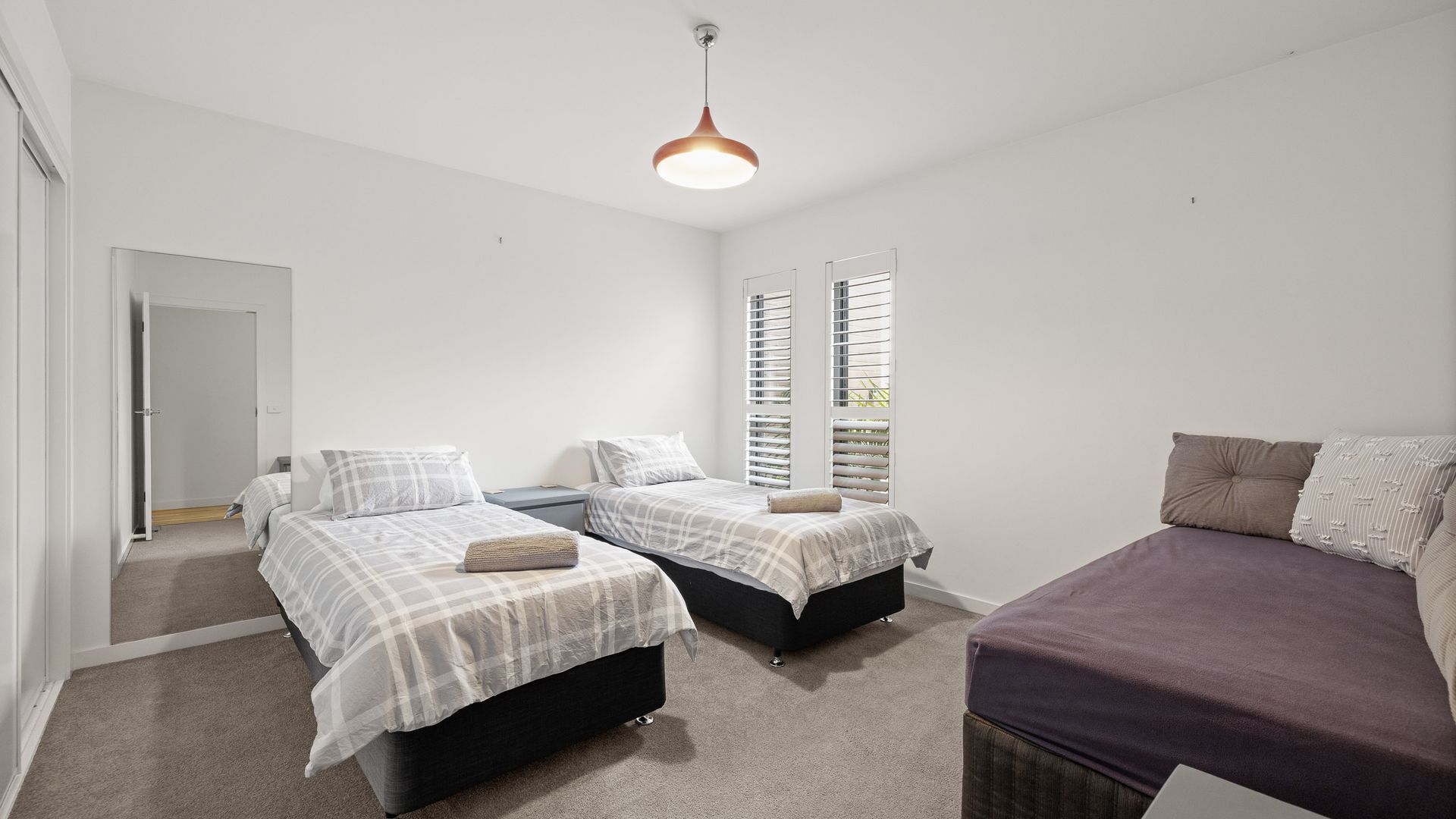 3 bedrooms, iron/ironing board, travel cot, Internet