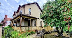 Exterior - Historic 3-bedroom house in charming Montello, WI near the Wisconsin Dells (Montello)