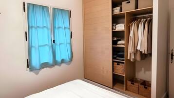 Fer et planche Ă repasser, Wi-Fi, draps fournis