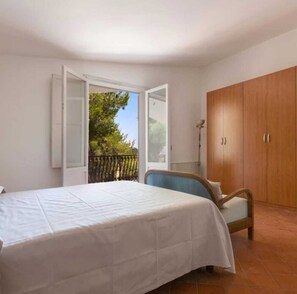 Villa (4 Bedrooms) | 4 chambres, fer et planche à repasser, lit de bébé (gratuit)
