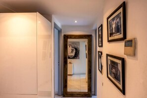 Appartement Confort, balcon, vue ville | Intérieur