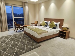 مكواة/لوح كي وواي فاي وملاءات أسرّة