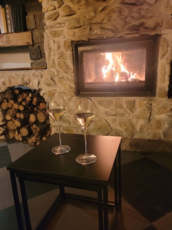Interior. La Tour’terelle Guest Room: Mountain View, Private Terrace & Wi-Fi