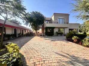 Exterior - 3-bedroom farmhouse in outskirts of Mohali with AC comfort (Kurali)