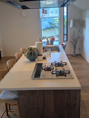 Dining - 3LDK Newly built house with Sky Tree view｜10 min. to Asakusa｜Excellent access to Narita/Haneda Airport｜5 min. from station｜Free parking (葛飾区)