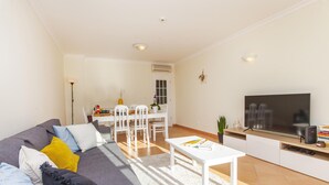 Unclassified image, 2 of 50, button - B85 - Seasun Step Apartment in Praia da Rocha (Portimão)